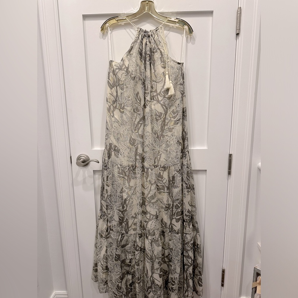 Beautiful neutral maxi dress. Size L/XL. NWT